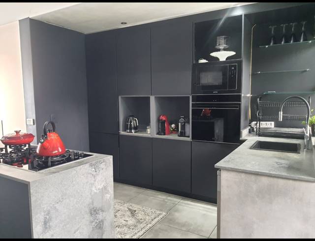 2 BEDROOM APARTMENT FOR SALE IN PALM LAKES ESTATE